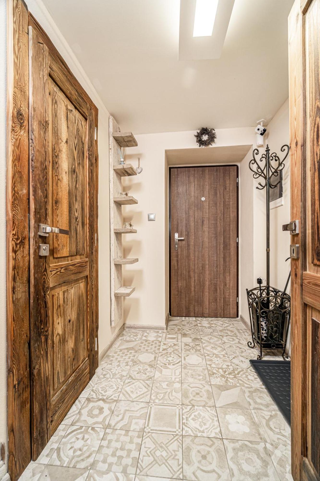 Luxurious And Royal Apartment In The Old Town ブラチスラヴァ エクステリア 写真